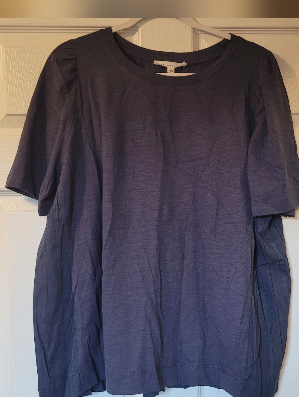 Jane + Delancey navy blue blouse with button detail on back Size 1X